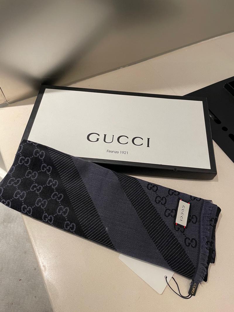 Gucci Scarf SGS90101