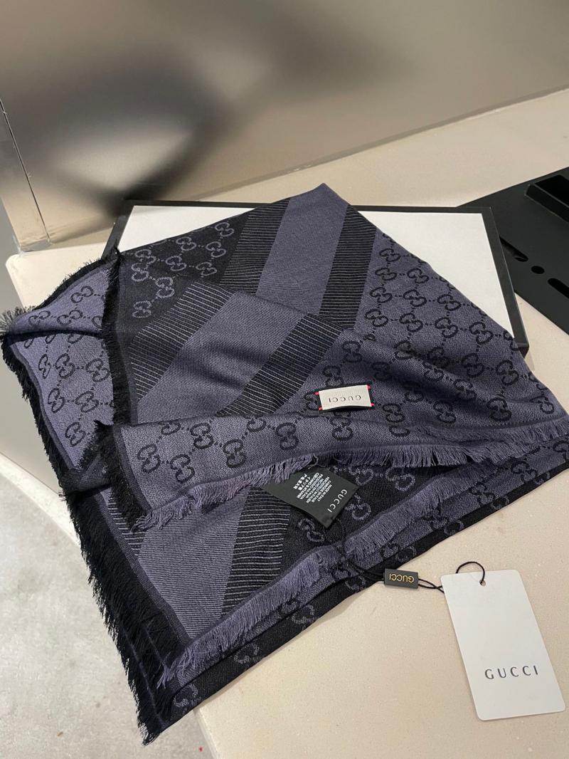 Gucci Scarf SGS90101