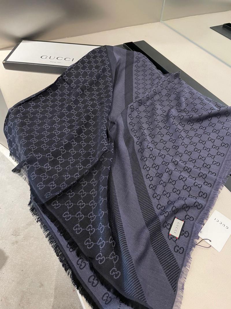 Gucci Scarf SGS90101