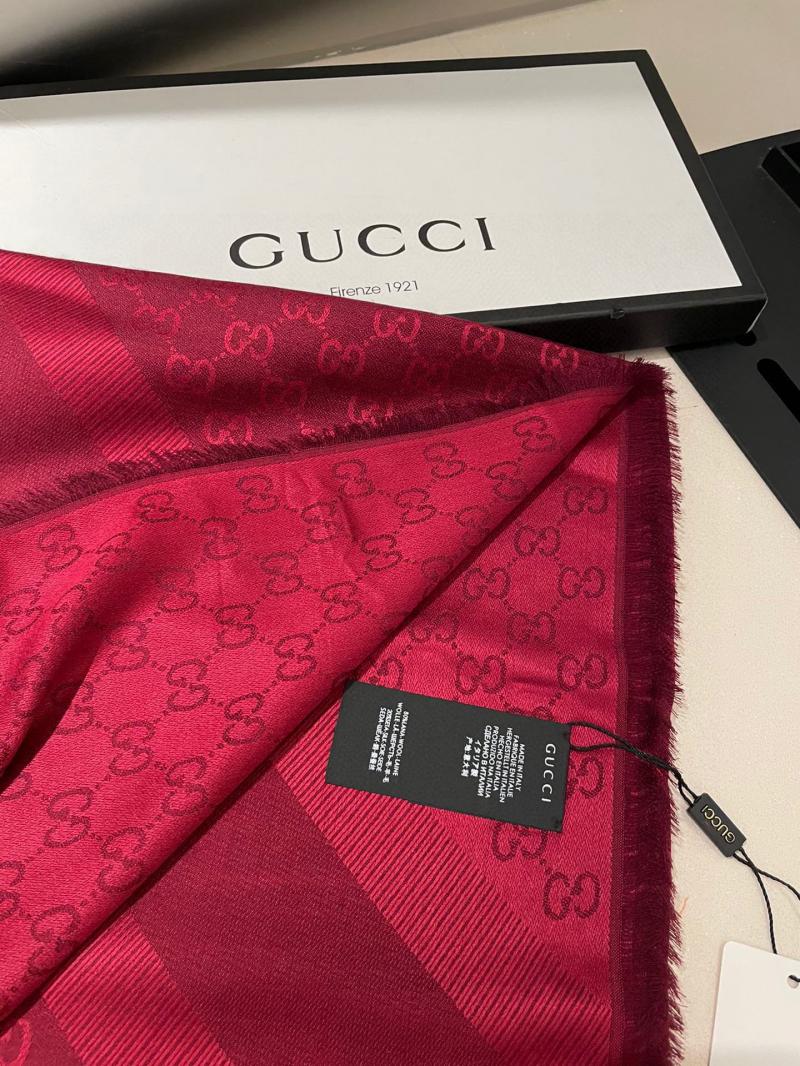 Gucci Scarf SGS90103