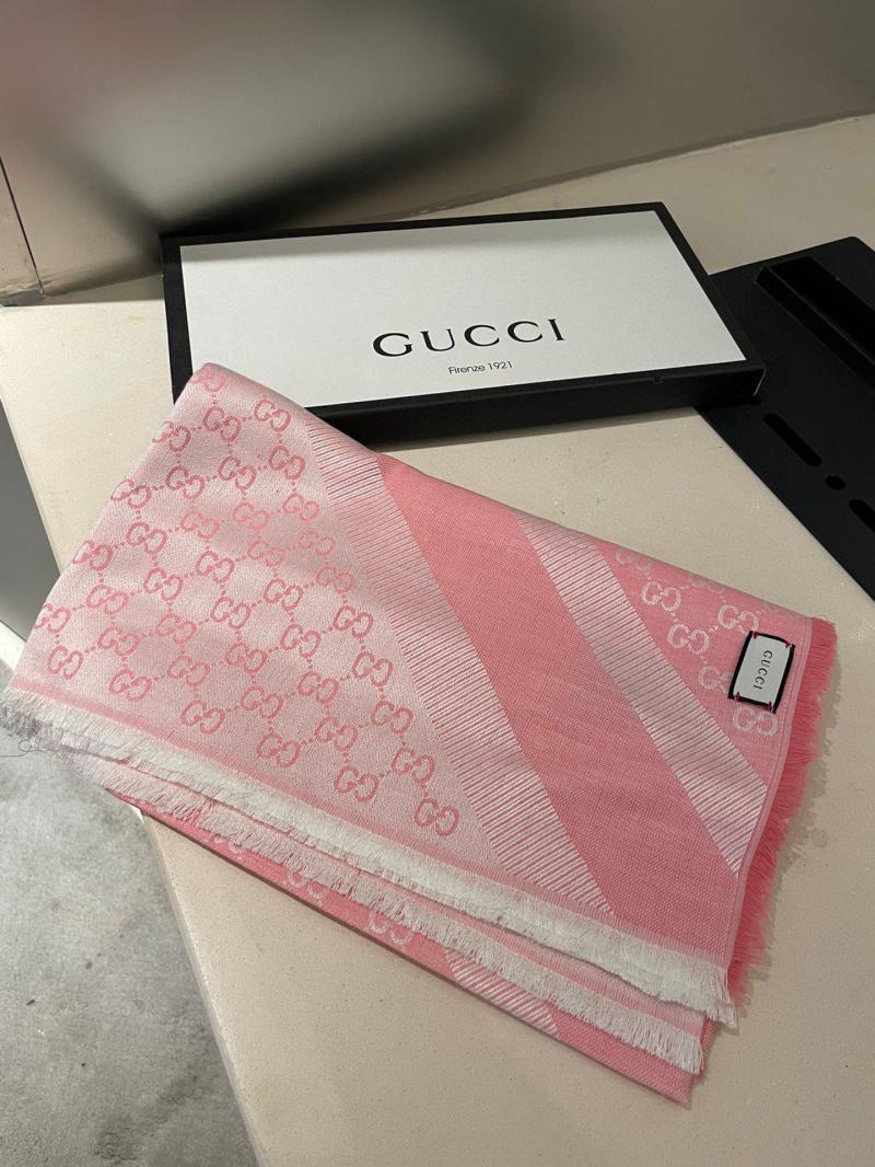 Gucci Scarf SGS90104