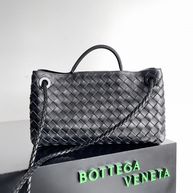 Bottega Veneta East-West Andiamo 754990 Black