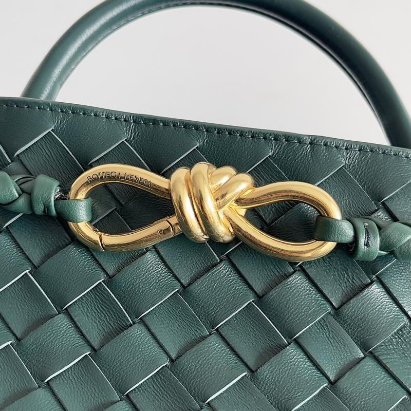 Bottega Veneta East-West Andiamo 754990 Emerald Green