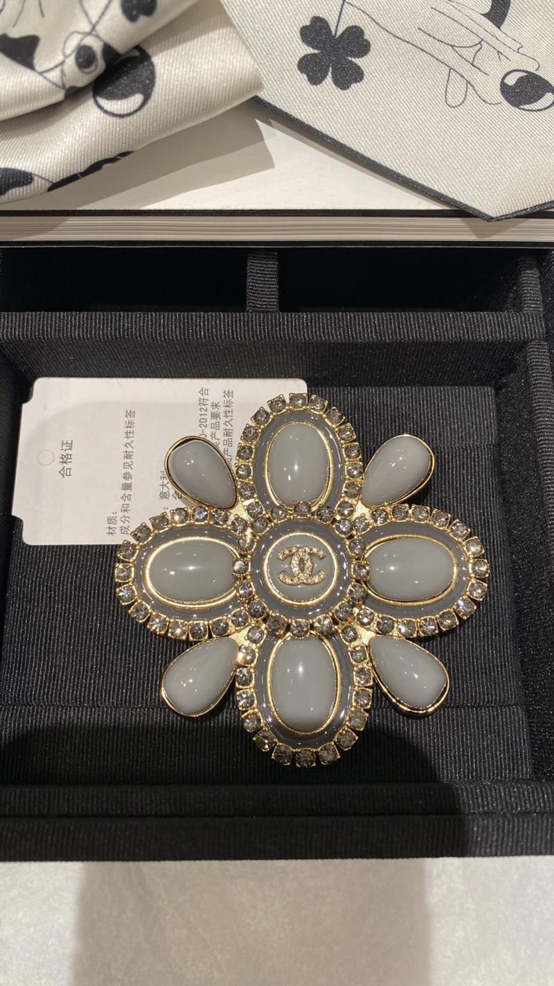 Chanel Brooch CB92606