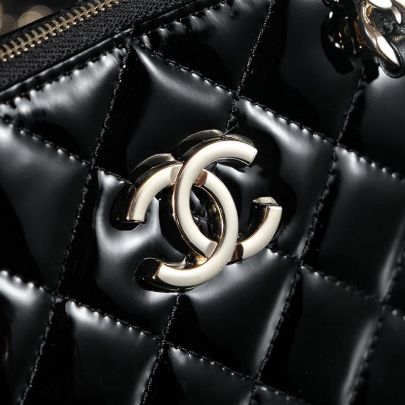 Chanel Patent Leather Small Tote Black AS3969