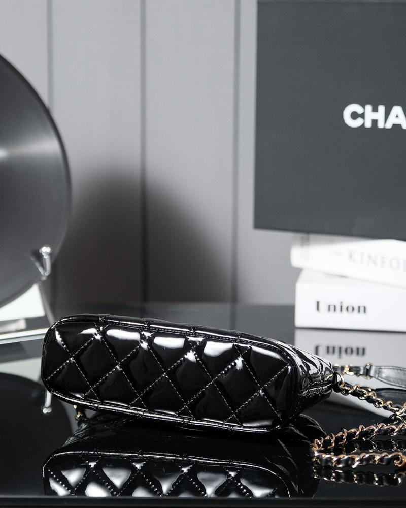 Chanel Patent Leather Small Tote Black AS5130