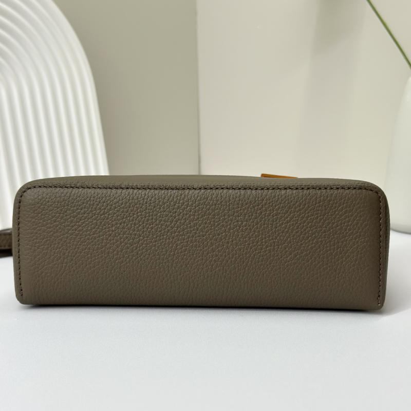 Loro Piana Extra Pocket Pouch L19 LP404607