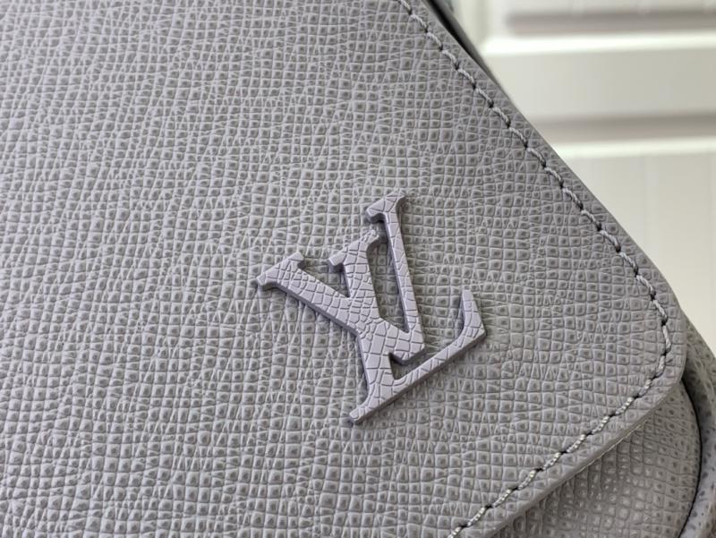 Louis Vuitton District PM Grey M30851