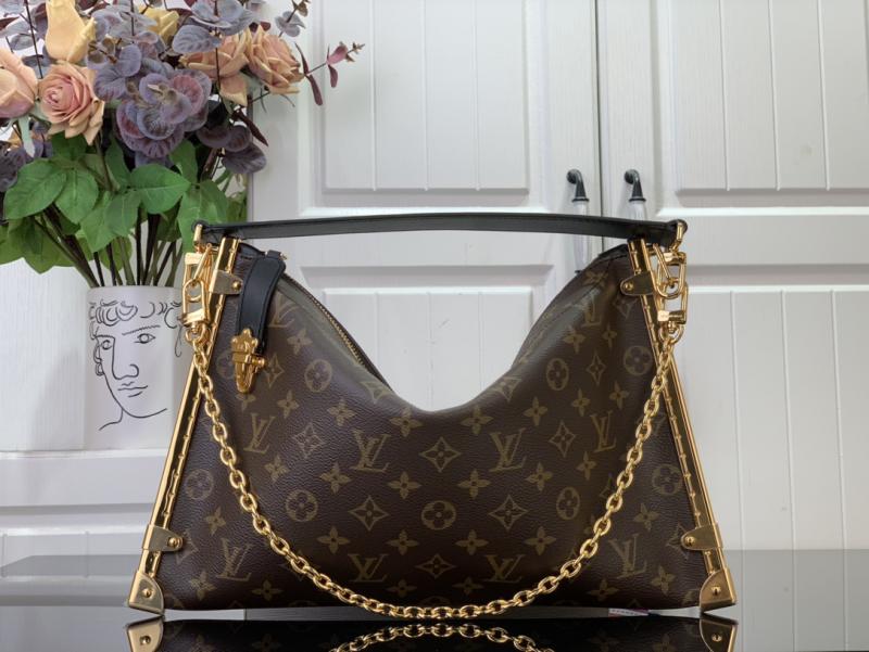 Louis Vuitton Lucky Trunk Bag M12075