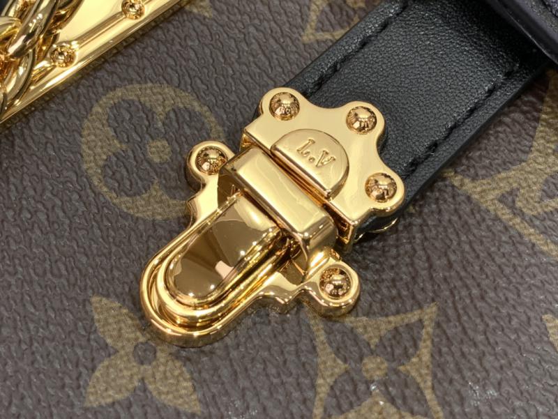 Louis Vuitton Lucky Trunk Bag M12075