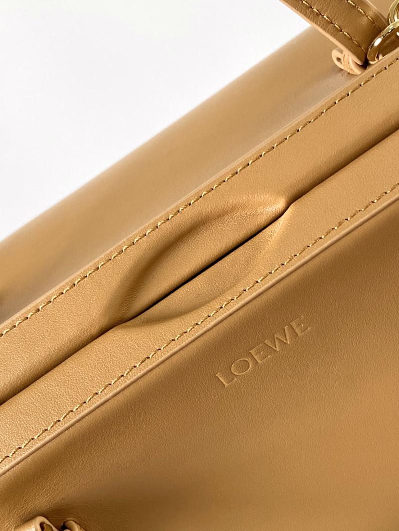 Loewe Small Clasp Bag L9142 Warm Desert