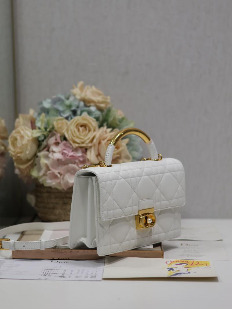 Medium Dior Ange Bag M4402 Cream