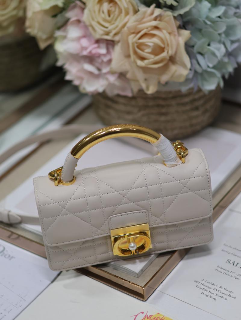 Mini Dior Ange Bag M4401 Light Beige