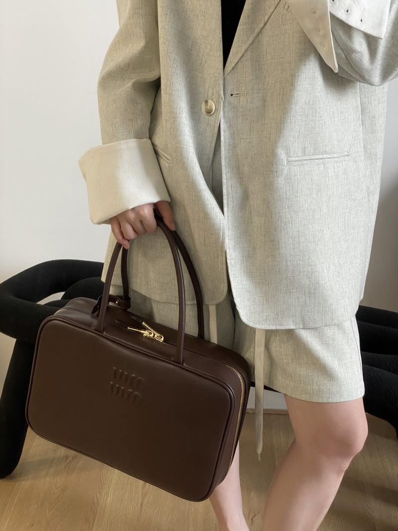 Miu Miu Leather Beau bag Briarwood 5BB117