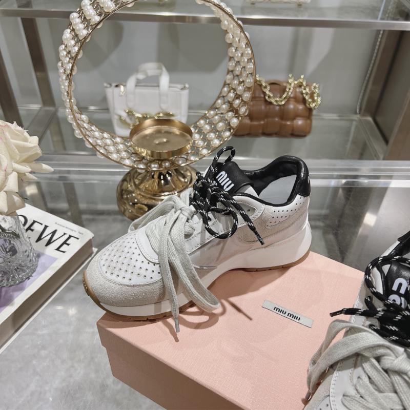 Miu Miu Sneakers SMS92401