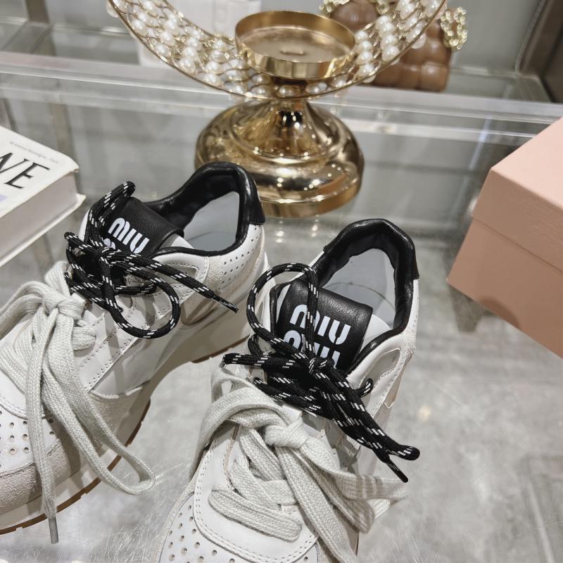 Miu Miu Sneakers SMS92401