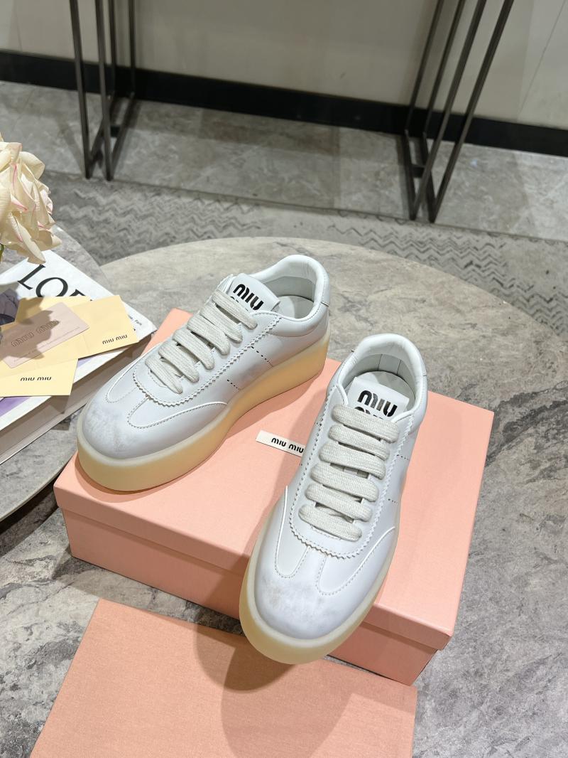 Miu Miu Sneakers SMS92402