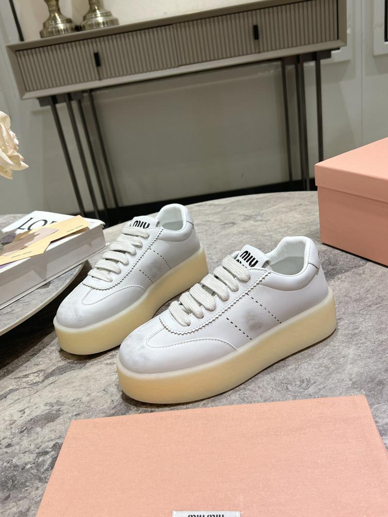 Miu Miu Sneakers SMS92402