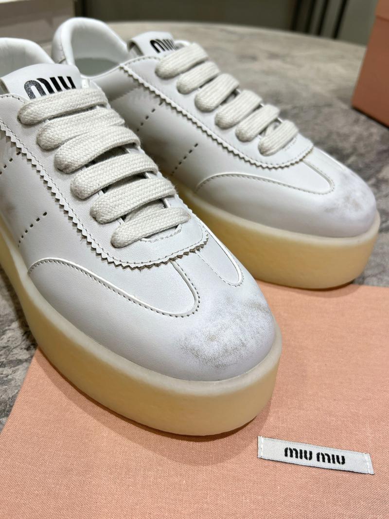 Miu Miu Sneakers SMS92402