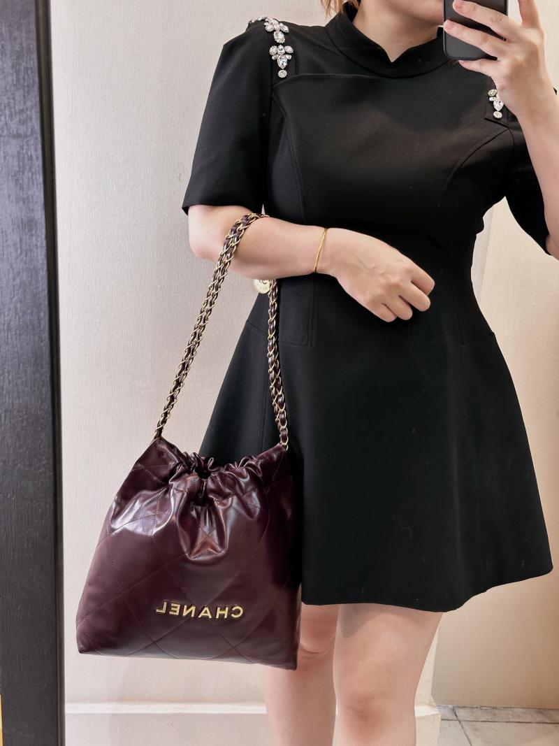 Small Chanel 22 Handbag AS3260 Burgundy