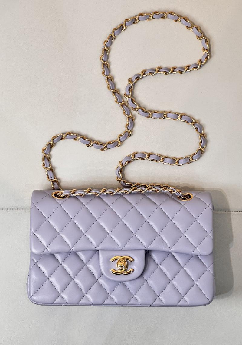 Small Chanel Grained Calfskin Flap Bag A01117 Light Purple