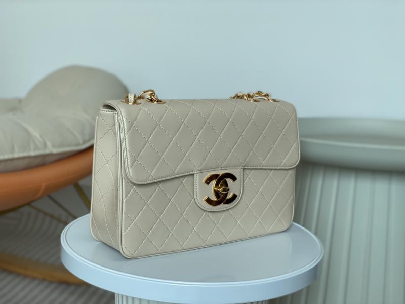 Vintage Chanel Lambskin Flap Bag A0881 Shiny Beige