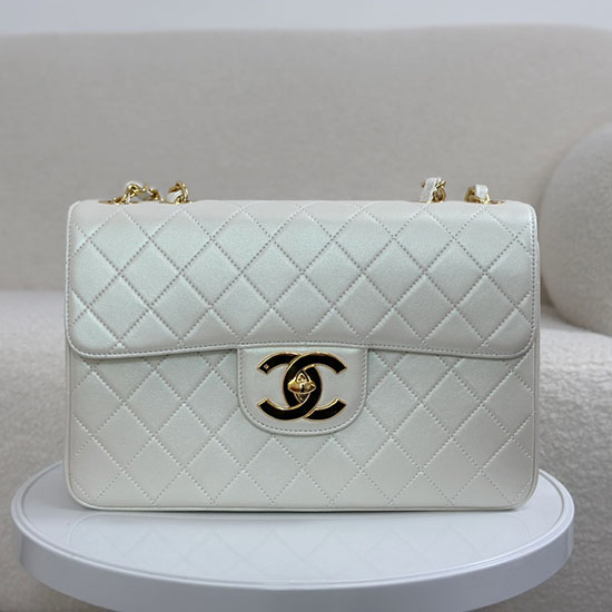 Vintage Chanel Lambskin Flap Bag A0881 Shiny White