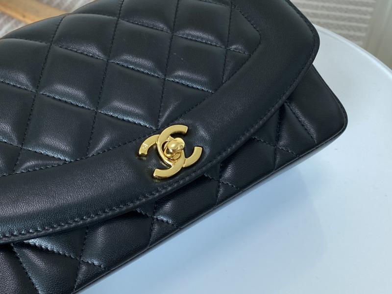 Vintage Chanel Lambskin Flap Bag Black A2221