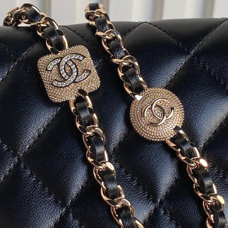 Chanel Clutch With Chain AP4315