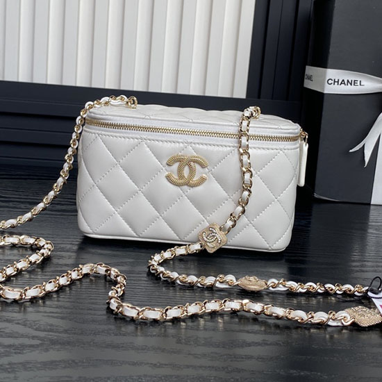 Chanel Clutch with Chain AP4301 White