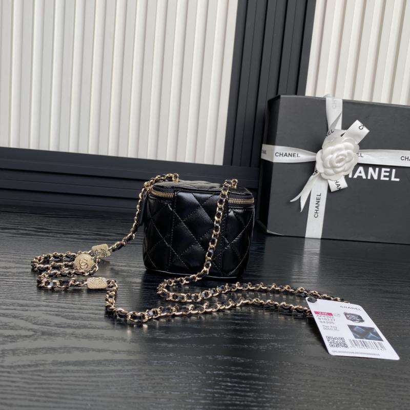 Chanel Clutch with Chain AP4302 Black