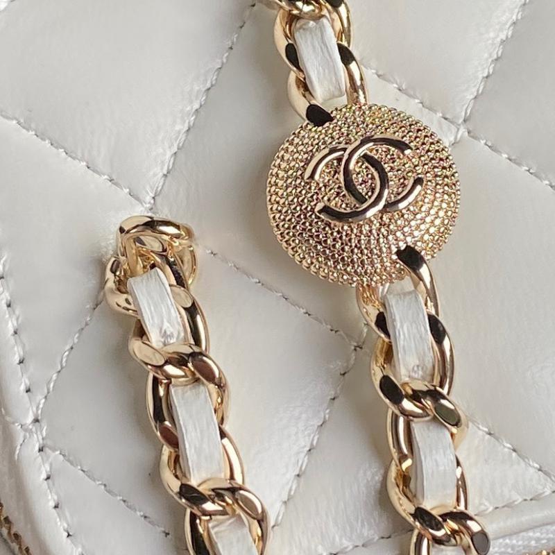 Chanel Clutch with Chain AP4302 White