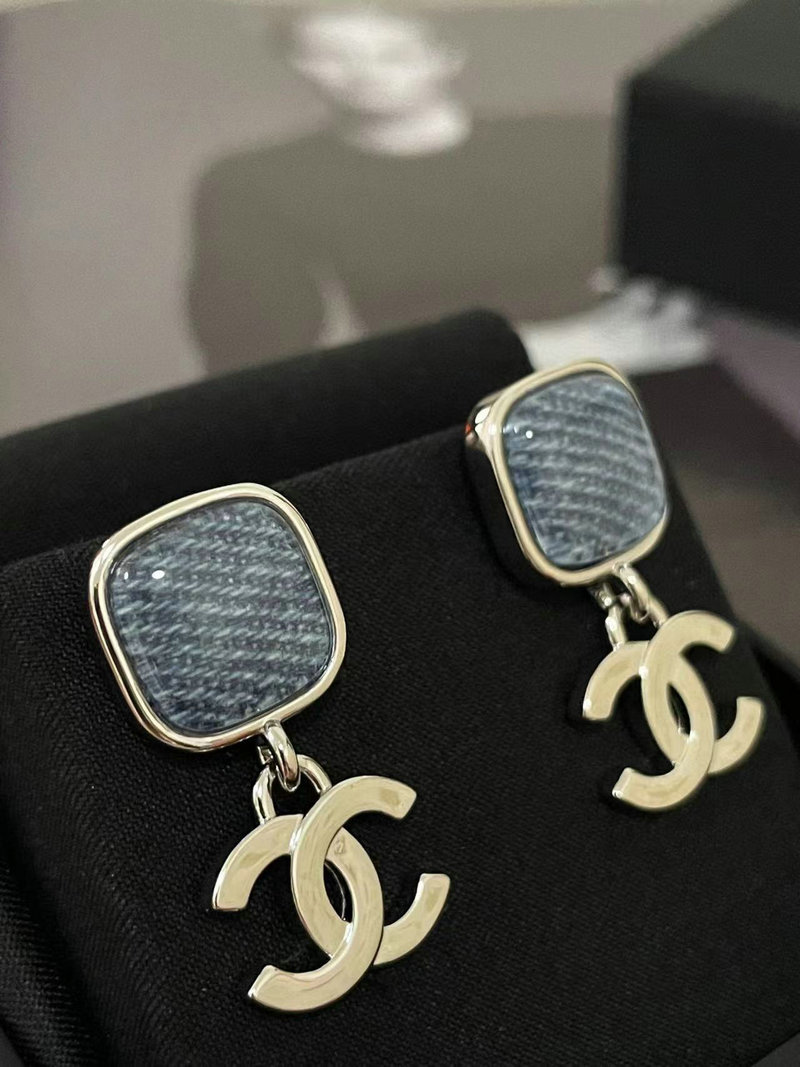 Chanel Earrings CE100206