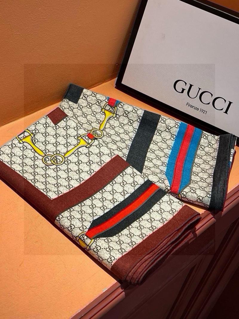 Gucci Scarf SGS92703