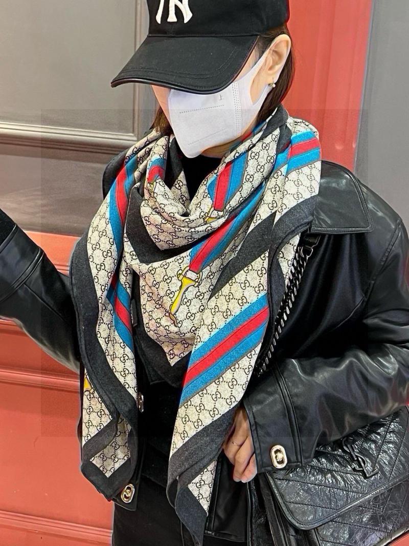 Gucci Scarf SGS92703