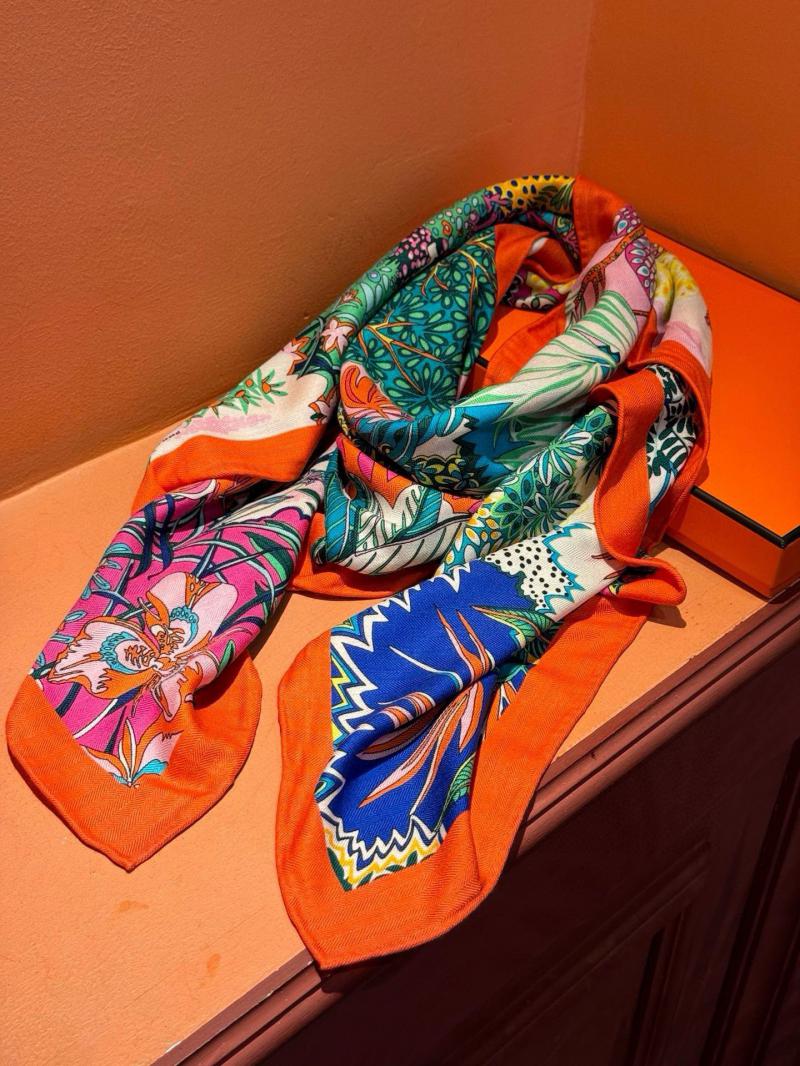 Hermes Scarf SHS92707