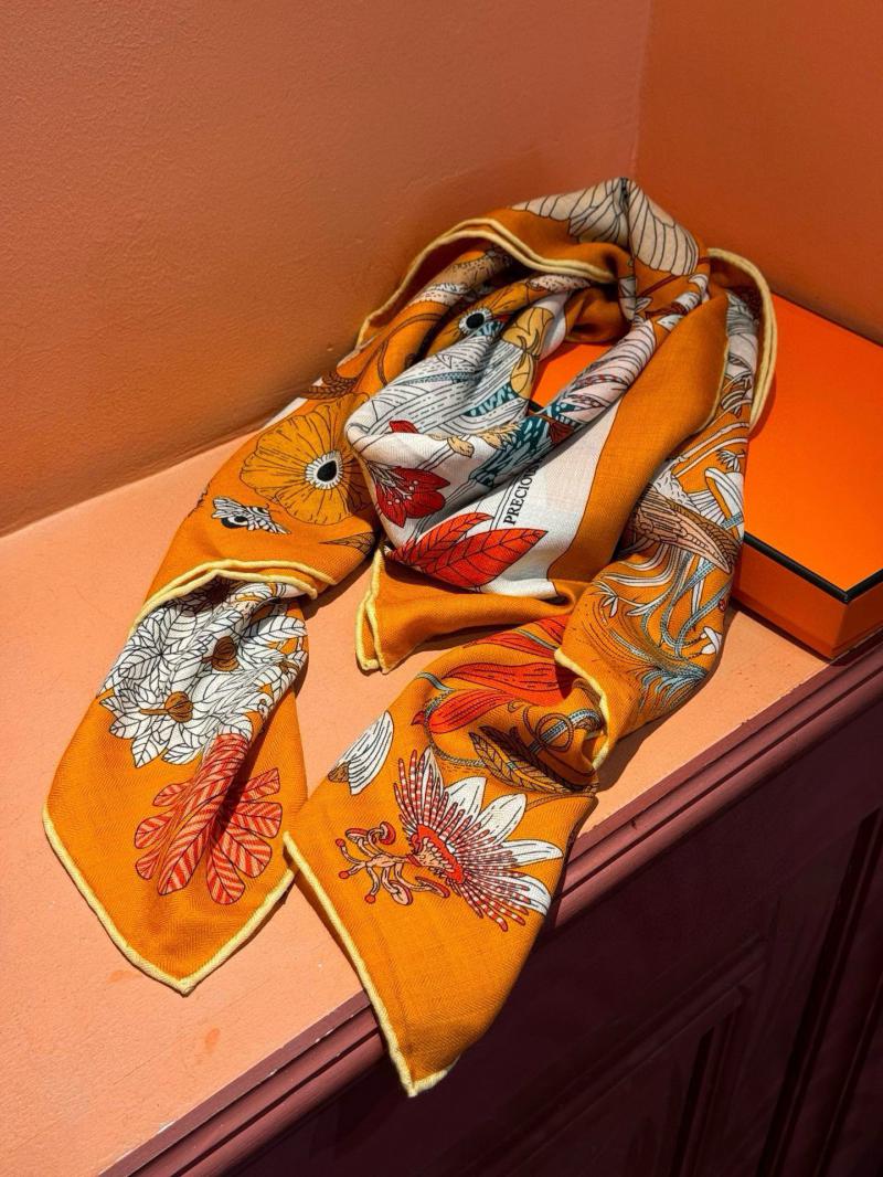 Hermes Scarf SHS92710