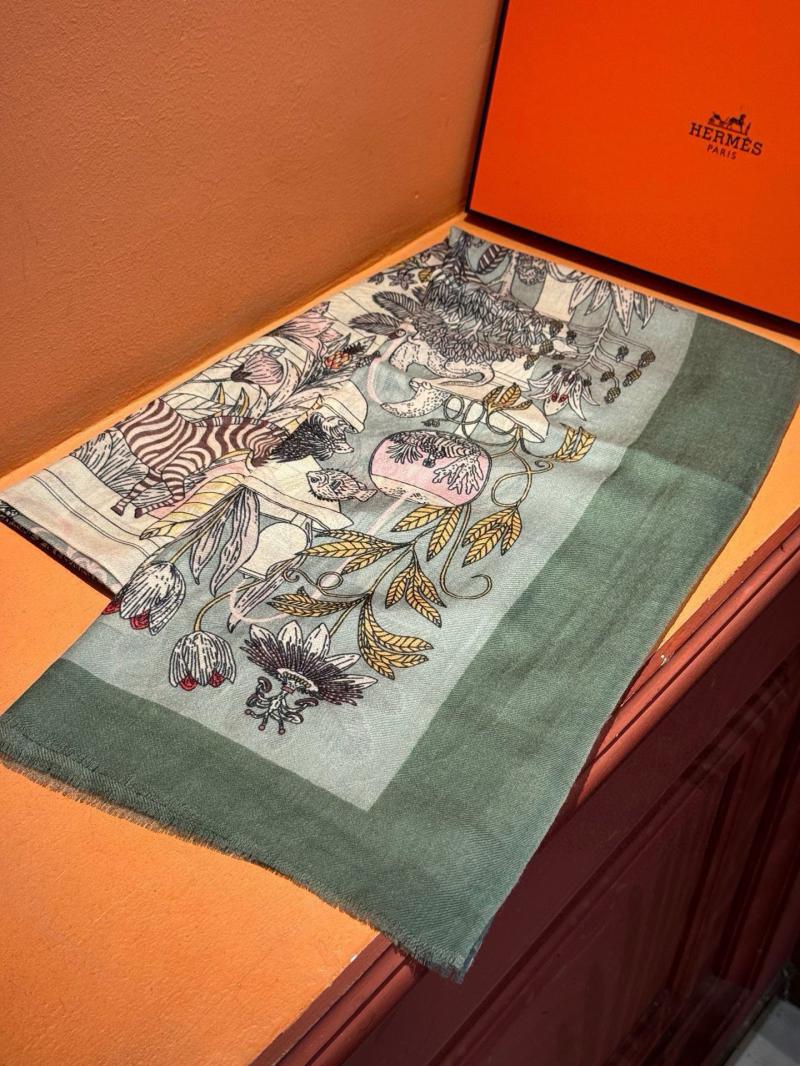 Hermes Scarf SHS92717