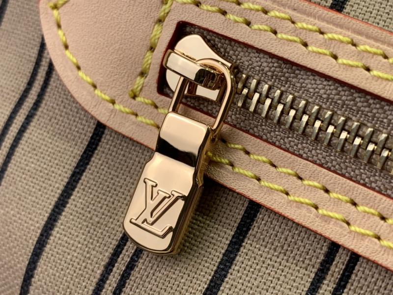 Louis VUitton Neverfull Inside Out GM M11948