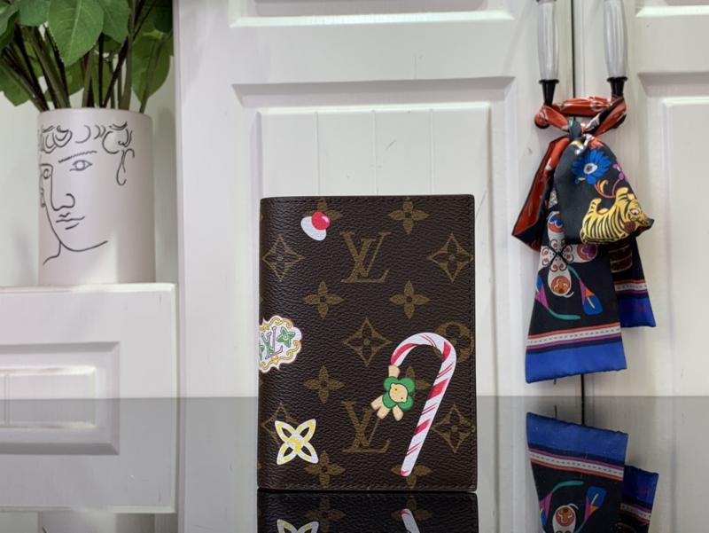 Louis Vuitton Passport Cover M12219