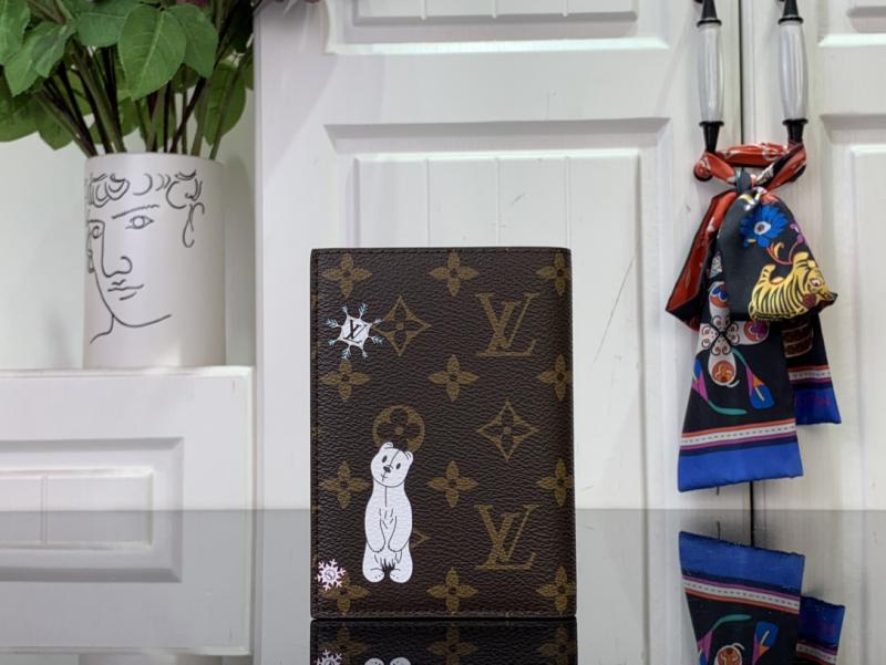 Louis Vuitton Passport Cover M12237