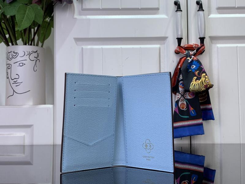 Louis Vuitton Passport Cover M12237