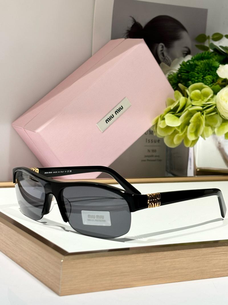 Miu Miu Sunglasses SMUA02S