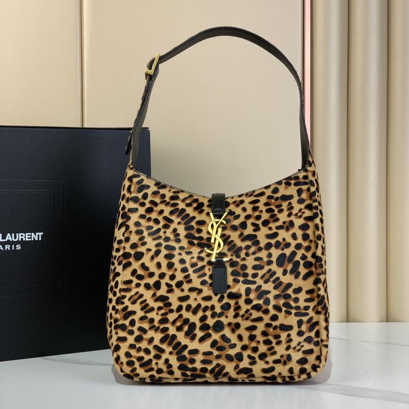 Saint Laurent LE 5 A 7 SUPPLE SMALL Hobo Bag 713938