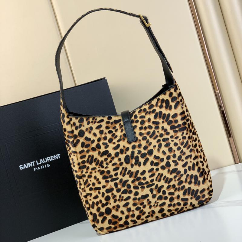 Saint Laurent LE 5 A 7 SUPPLE SMALL Hobo Bag 713938