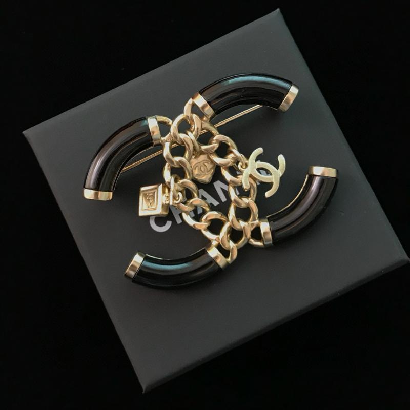 Chanel Brooch CBR102901