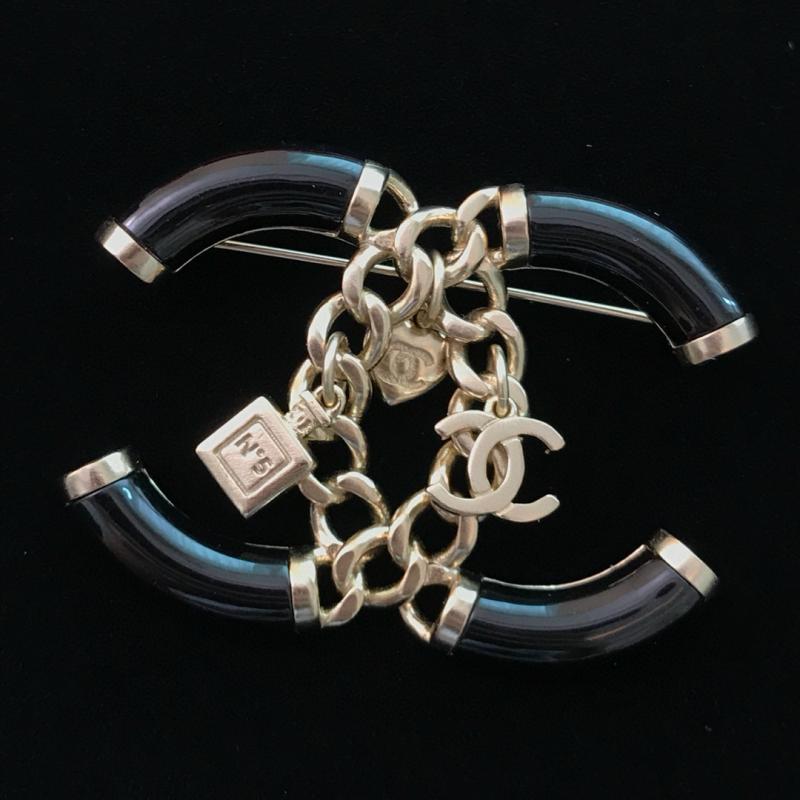 Chanel Brooch CBR102901