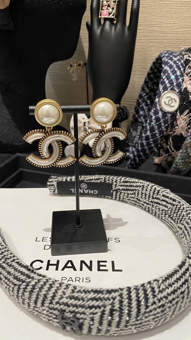 Chanel Earrings CE120602