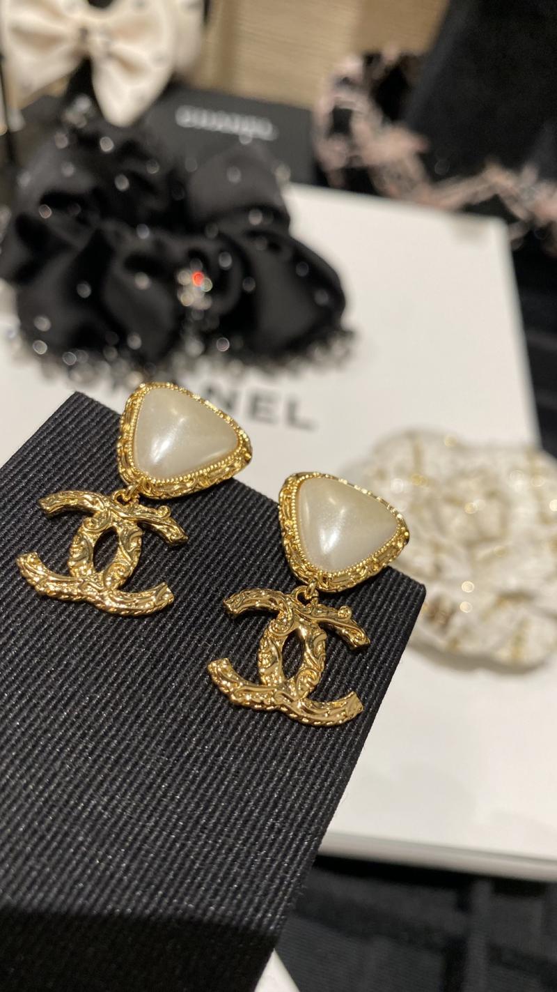 Chanel Earrings CE120604