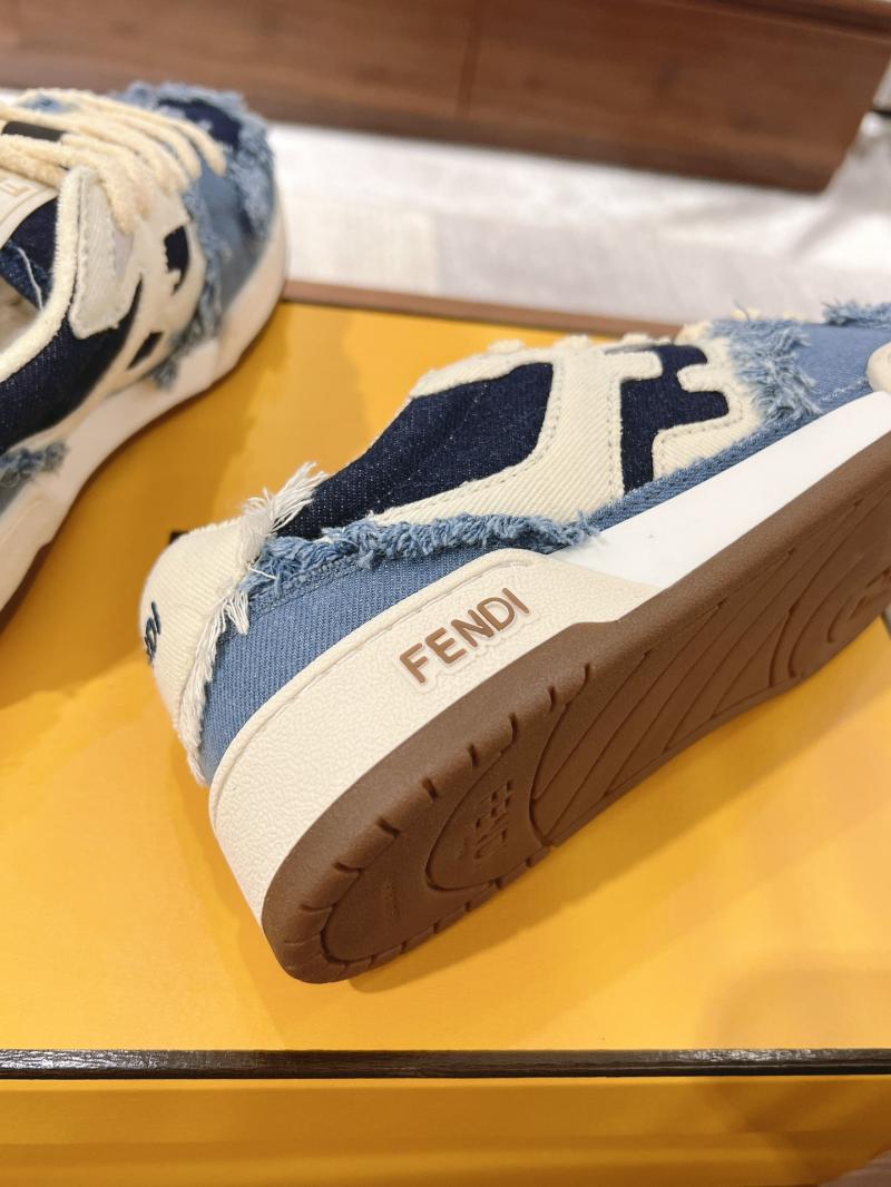 Fendi Sneakers SFS120411